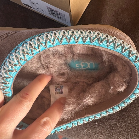 Brand new never worn Tasman UGG - Picture 3 of 9